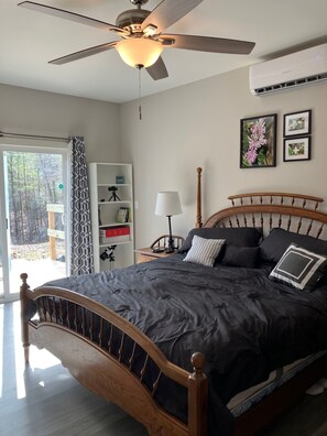 3 bedrooms, iron/ironing board, travel crib, free WiFi