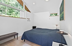 3 bedrooms, travel cot, free WiFi