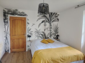 1 habitación, tabla de planchar con plancha, wifi y ropa de cama 