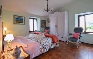 2 bedrooms, free WiFi - Cozy home in Palagnana (Palagnana)