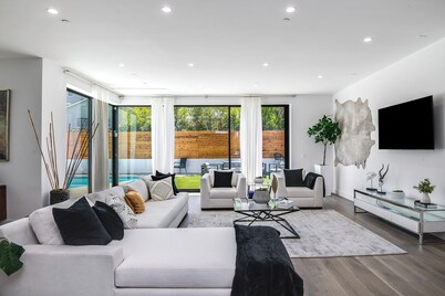 The Modern Serenity Retreat