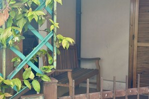 Exterior detail - M397 - Marcelli, delightful three-room apartment 200m from the sea (Marcelli)