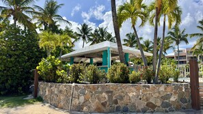 Property grounds - Beachfront Cowpet Bay West 2br/2ba with King Beds, Generator, Pool (St Thomas)