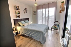 3 chambres, bureau, fer et planche à repasser, Wi-Fi gratuit