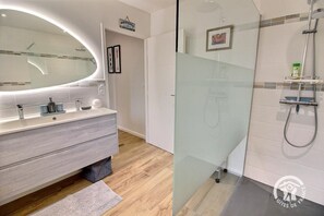 Shower, hair dryer, towels - Les Méloines - Trebeurden (TREBEURDEN)