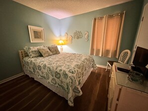 2 dormitorios, tabla de planchar con plancha, wifi gratis y ropa de cama