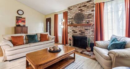 Pet Friendly, 5m to Niles District, Pool Table