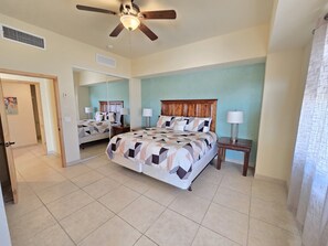 1 bedroom, Internet, bed sheets, wheelchair access - Corner Luxury Condo with Large Balcony (Puerto Peñasco)
