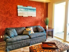 Living area - Oceanfront Beachfront Studio Condo, C30404 (Puerto Peñasco)