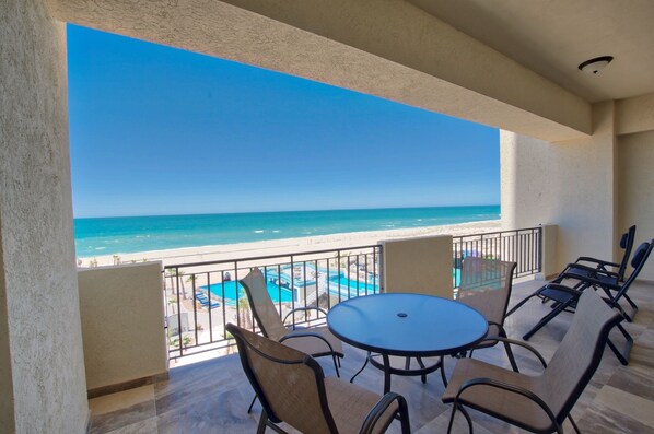 Outdoor dining - 2 bedroom 2 bath, C30408 (Puerto Peñasco)