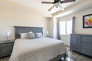 2 bedrooms, internet, bed sheets, wheelchair access
