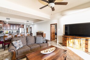 Living area - Great capacity, 4 bedroom condominium, C30909 (Puerto Peñasco)