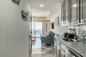 Fridge, microwave, oven, dishwasher - Spectacular View 3 bedroom condominium, C31002 (Puerto Peñasco)