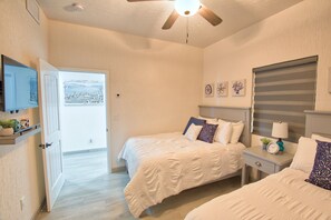 3 bedrooms, Internet, bed sheets, wheelchair access - 3  bedroom 2 bath condominium, C31106 (Puerto Peñasco)