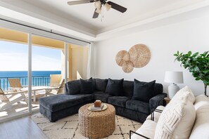 Living area - Spacious 3 Bedroom 3 Bath C31308 (Puerto Peñasco)