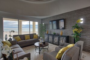 Smart TV - Brand New Villa 17 Beachfront (Puerto Peñasco)
