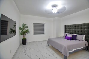 5 habitaciones, tabla de planchar con plancha y wifi gratis 