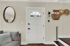 Interior - Modern and chic Napa home, walking distance to downtown (Napa)