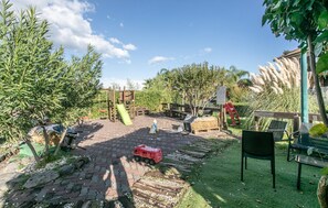 Children’s area - Lovely apartment in Santa Venerina (Santa Venerina)