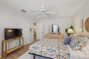 2 bedrooms, free WiFi, bed sheets - Patio Villa in Santo Domingo (The Villages)