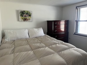 3 chambres, fer et planche à repasser, Wi-Fi, draps fournis
