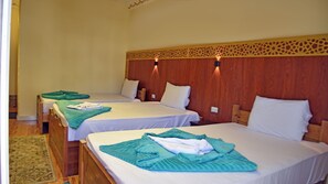 Kamar Quadruple Comfort, Bebas Asap Rokok | Tirai kedap cahaya dan Wi-Fi gratis