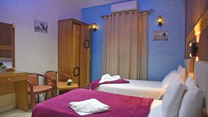 Deluxe Double Room - New Pyramids Paradise Hostel  (Giza)