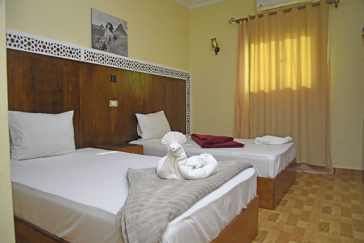 Deluxe Double Room | Blackout drapes, WiFi (free)