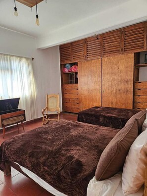 Economy Room | Individually furnished, free WiFi - Hostal Azulejo Cuernavaca  (Cuernavaca)