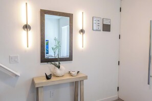 Interior - Serene 3 Bedroom, 3 Bathroom Contemporary Home (4 miles from Disney) in Gated Resort with Pool, Gym and Ideally Situated! (Kissimmee)