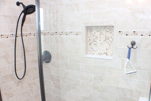 Jetted tub, towels, toilet paper