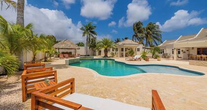 Charming Cunucu Home ~ Pvt Pool ~ Outdoor Kitchen