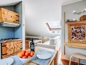 TV - Mansarda Golfieri by Interhome (Canazei)