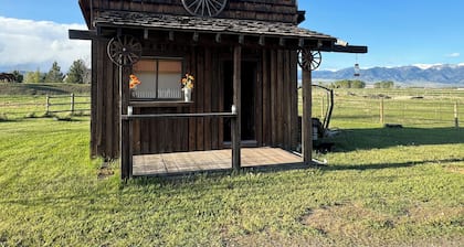 Cozy, rustic, country cabin with million dollar views of the Bridger Mountains.
