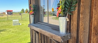 Little cabin. Big skies. Serious comfort and relaxation. Legendary views.