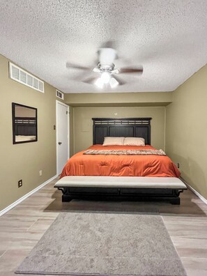 1 chambre, fer et planche à repasser, Wi-Fi gratuit, draps fournis