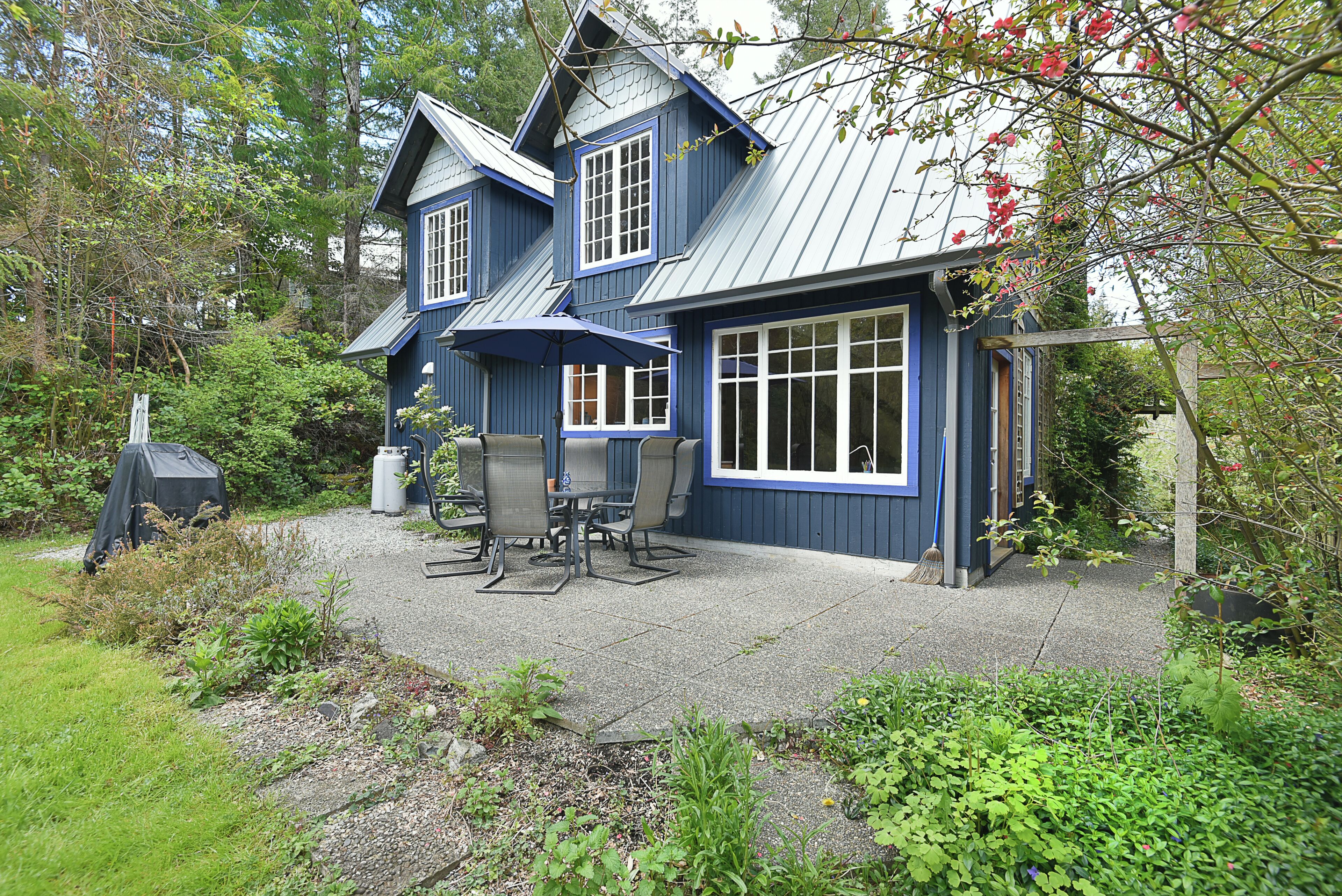 Enjoy the back patio!