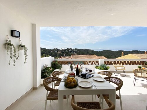 Semi-detached house with swimming pool for rent in Begur, Sa Tuna
