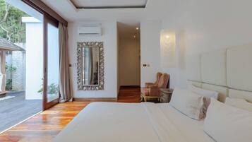 Deluxe villa, uitzicht op zwembad | Kameruitzicht