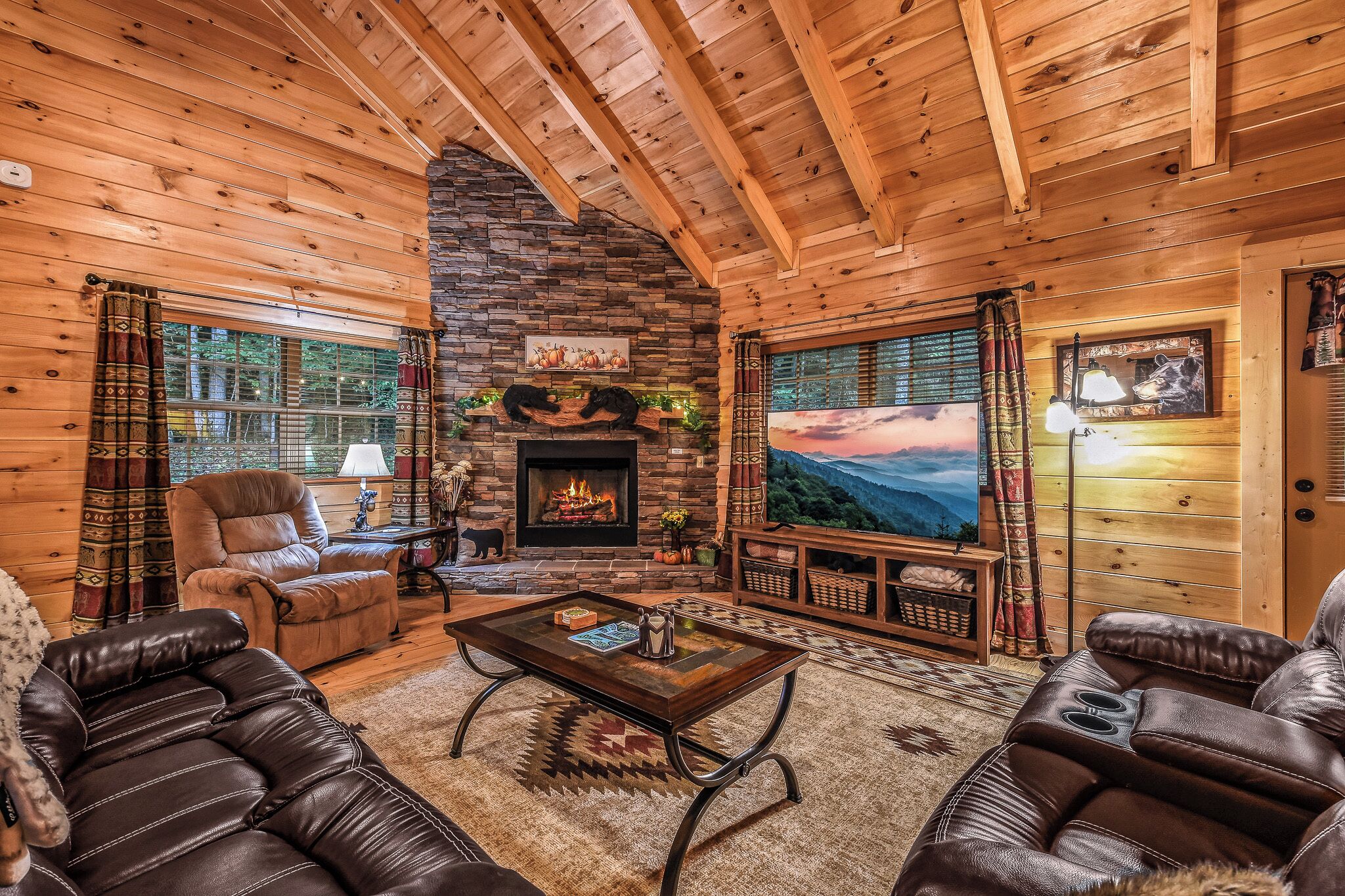 Smart-TV, peis, videospill og DVD-spiller