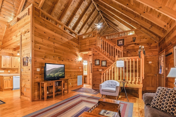 Smart-TV, peis, videospill og DVD-spiller