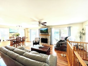 Living area - Quiet beach house on Bissel Cove. Steps away from neighborhood beach. (North Kingstown)