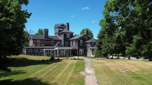 Thousand Island Hart House