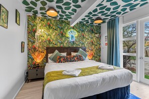 In-room safe, free WiFi, bed sheets - GY Boutique Hotel (Glenorchy)