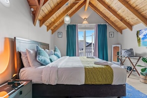 In-room safe, free WiFi, bed sheets - GY Boutique Hotel (Glenorchy)