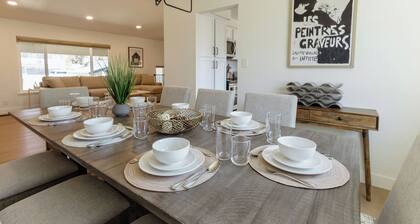 NEW! Chic+Cozy, Sleeps 14, King Bed, Work Desk, Tahoe 30 min, Mt Rose Ski 20 min