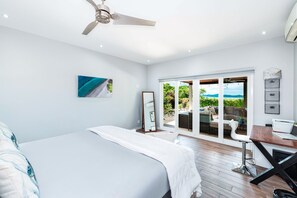 3 makuuhuonetta, työpöytä, ilmainen Wi-Fi, vuodevaatteet