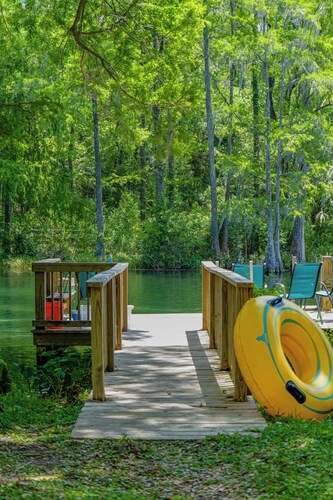 Paradise on the Rainbow River 
