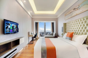 Comfort Double Room | Hypo-allergenic bedding, desk, laptop workspace, blackout drapes