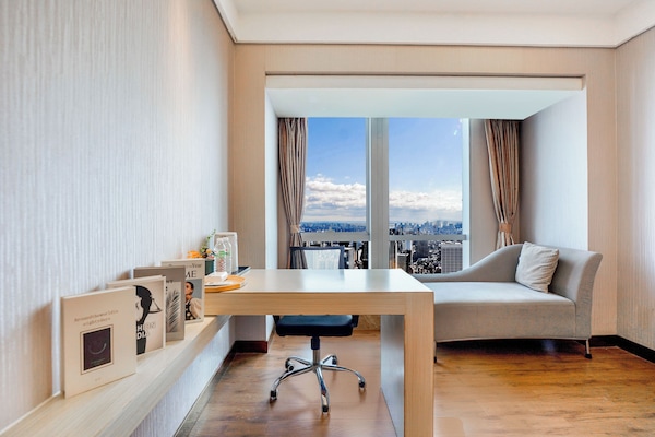 Business Double Room, City View | View from room